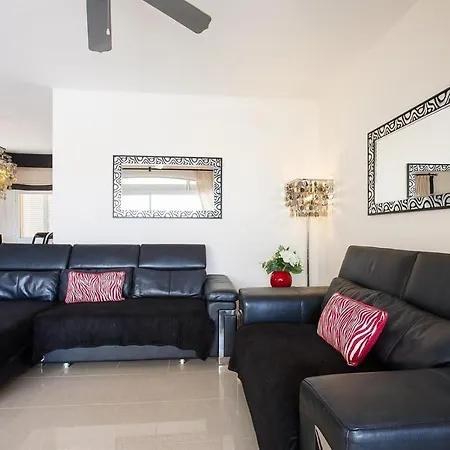 Romano Villa *