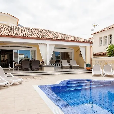 Romano Villa *